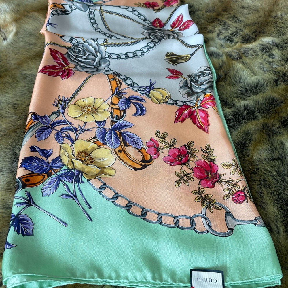 Gucci Silk Shawl/Scarf Aqua-Pink - Picture 6 of 12